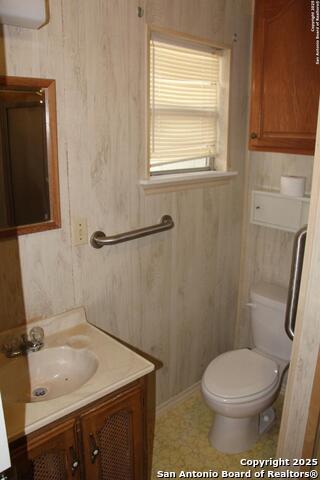 3093 County Road 429, Uvalde, Texas image 32