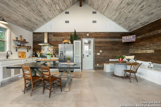 105 Valley View Trail, Comfort, Texas image 11
