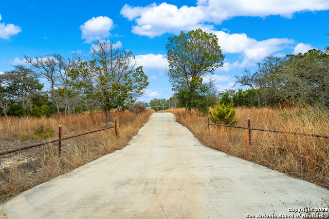 826 Byas Springs Rd, Mountain Home, Texas image 2
