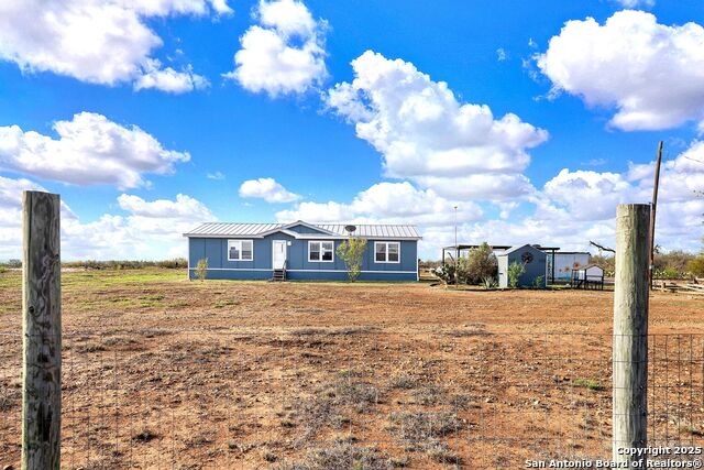 452 Pr 6620, Devine, Texas image 16