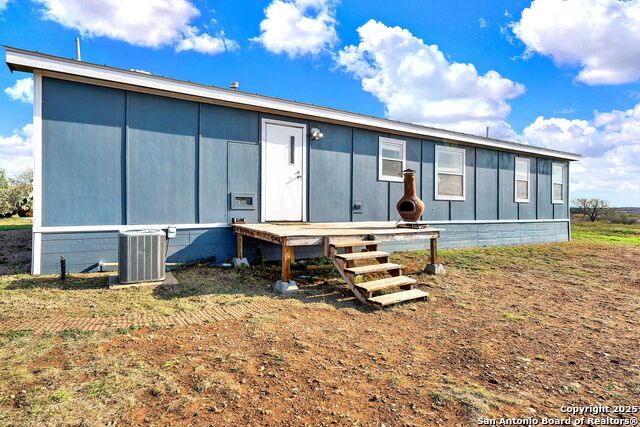 452 Pr 6620, Devine, Texas image 20