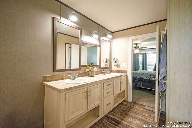 488 Union Wine, New Braunfels, Texas image 24