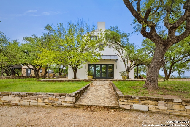 3101 Shovel Mountain, Round Mountain, Texas image 1