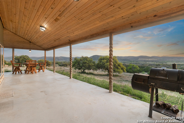 288 Rocky Creek, Medina, Texas image 3