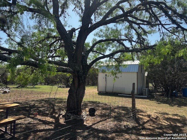 698 N Kahn, Rio Frio, Texas image 5