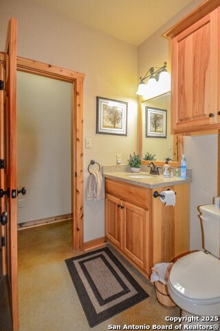 2657 West Sabinal Road, Utopia, Texas image 8