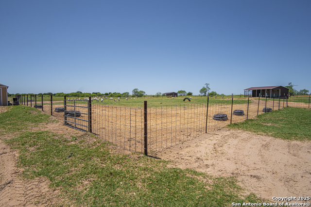 1891 Tx-97, Floresville, Texas image 18