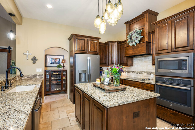 3065 Cypress Creek Rd, Comfort, Texas image 12