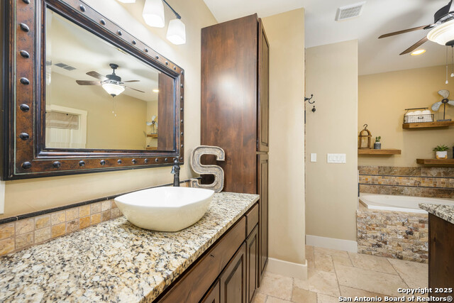3065 Cypress Creek Rd, Comfort, Texas image 18