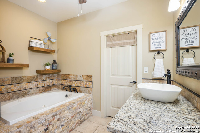 3065 Cypress Creek Rd, Comfort, Texas image 19