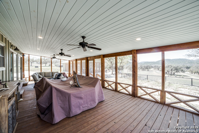 5430 Cr-111, Utopia, Texas image 17