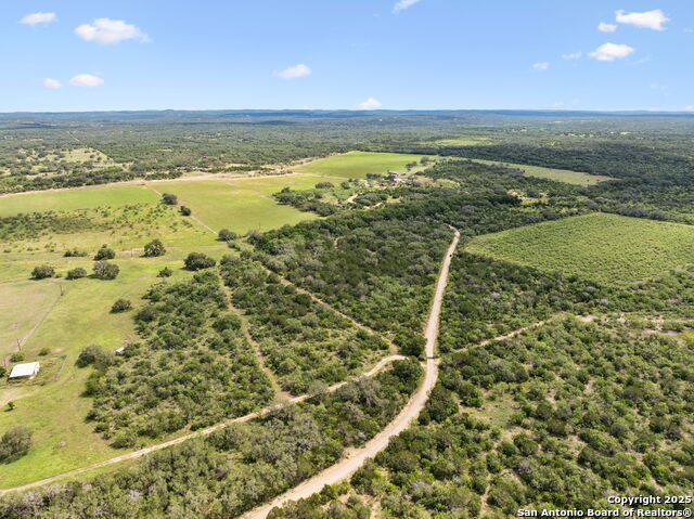 547 County Road 3401, Hondo, Texas image 24