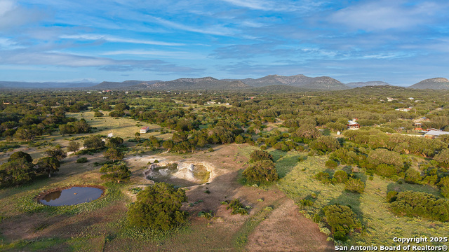 966 Bruce Lane, Camp Wood, Texas image 2