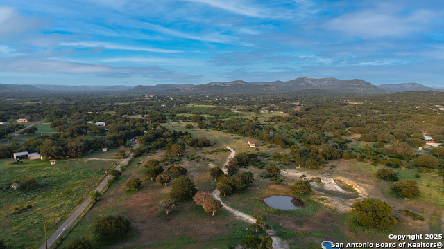 966 Bruce Lane, Camp Wood, Texas image 9