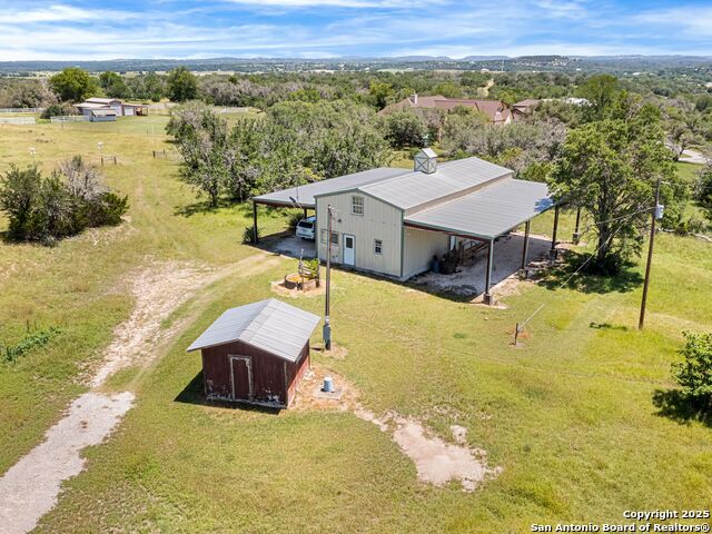 715 Waring Welfare, Comfort, Texas image 1
