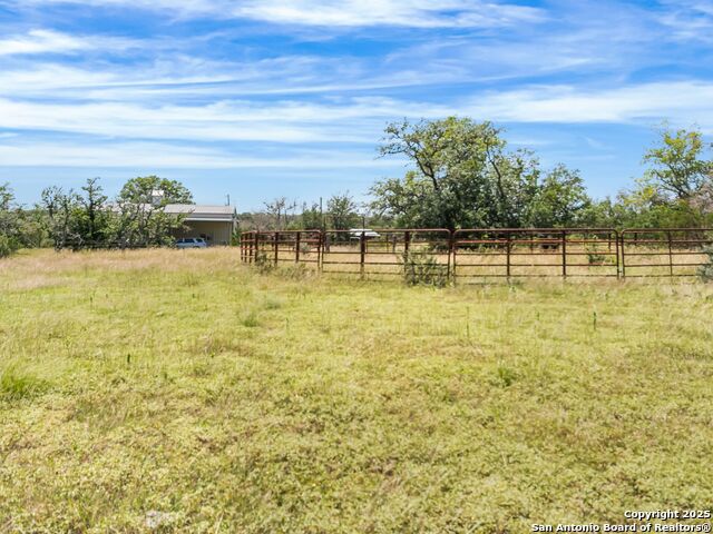 715 Waring Welfare, Comfort, Texas image 27