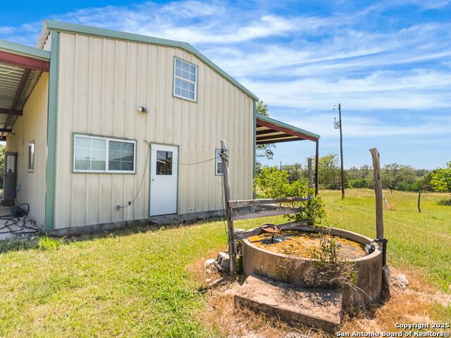 715 Waring Welfare, Comfort, Texas image 28