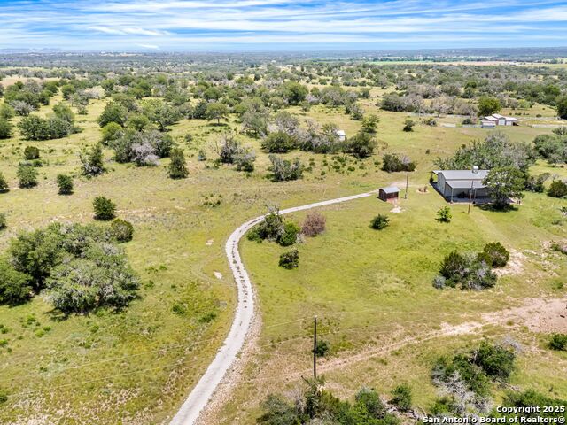 715 Waring Welfare, Comfort, Texas image 29