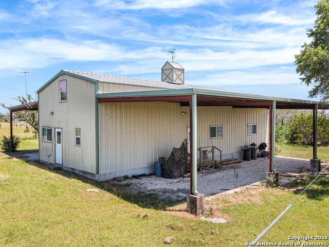 715 Waring Welfare, Comfort, Texas image 5