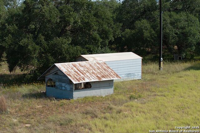1003 County Road 334, Stockdale, Texas image 36