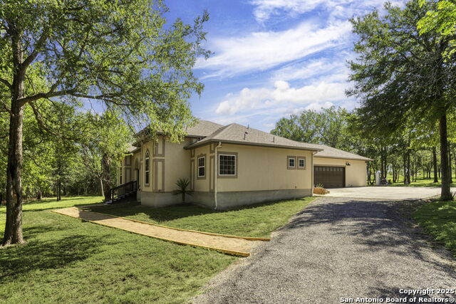155 Woodrow Center, Kingsbury, Texas image 4