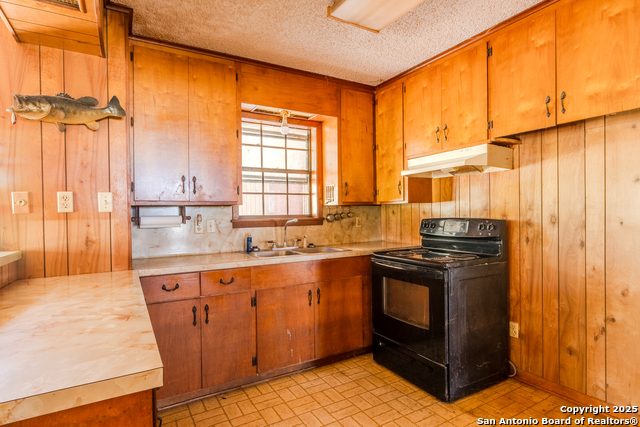 202 Ranch Rd, Mathis, Texas image 19