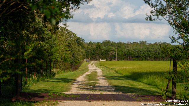 8058 Milam County Road 455, Thorndale, Texas image 32