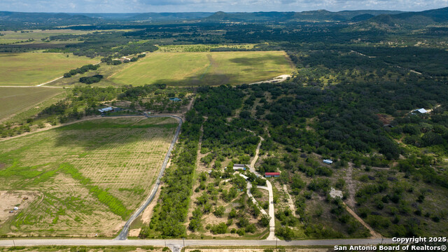 1231 B & R Road, Vanderpool, Texas image 4