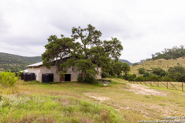 1600 Mickle Creek Rd, Medina, Texas image 8