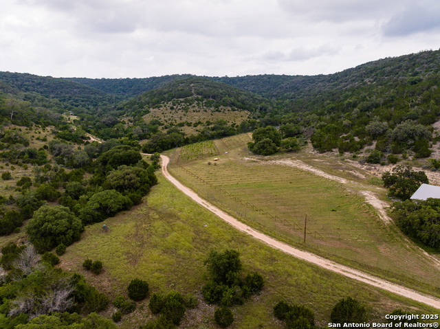 1600 Mickle Creek Rd, Medina, Texas image 9