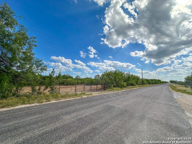 000 Old Fowlerton Rd, Fowlerton, Texas image 1