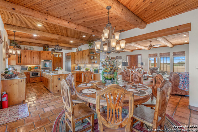 12080 W Ranch Road 337, Camp Wood, Texas image 10