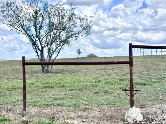 8268 Fm 1347, Stockdale, Texas image 3