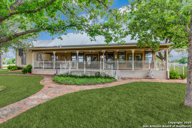 121A Bartel, Comfort, Texas image 4