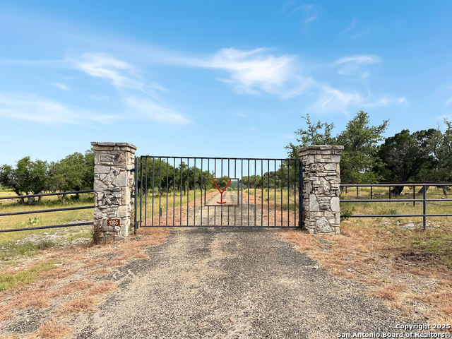 1305 Camino Real, Junction, Texas image 30