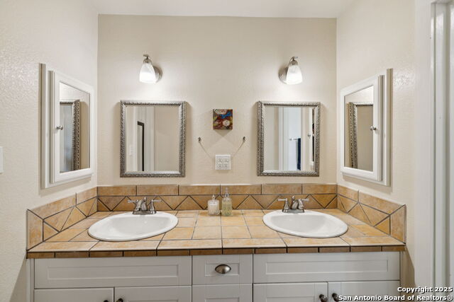 452 Stoneleigh Rd, Center Point, Texas image 37