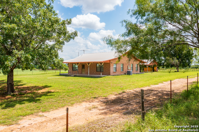 8041 Fm 2200, Yancey, Texas image 1