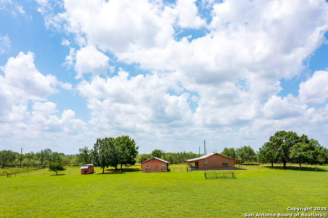 8041 Fm 2200, Yancey, Texas image 27