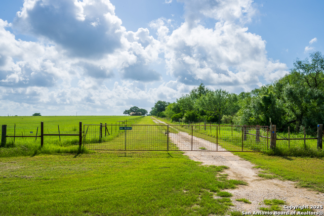 8041 Fm 2200, Yancey, Texas image 3