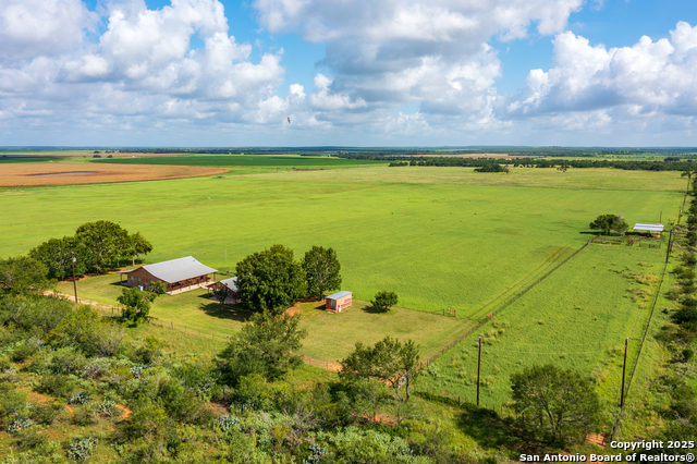 8041 Fm 2200, Yancey, Texas image 7