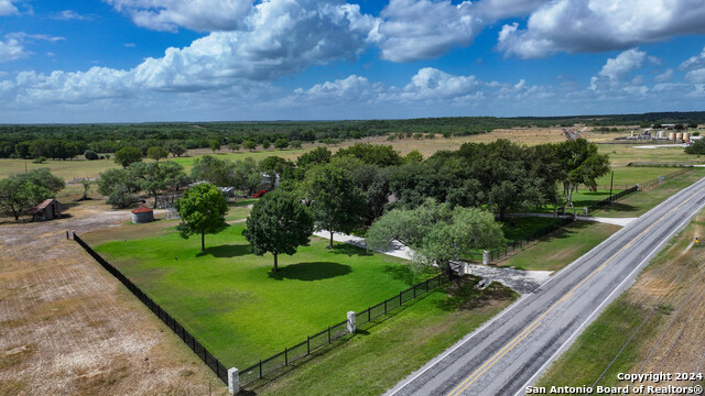 4279 Fm 791, Falls City, Texas image 13