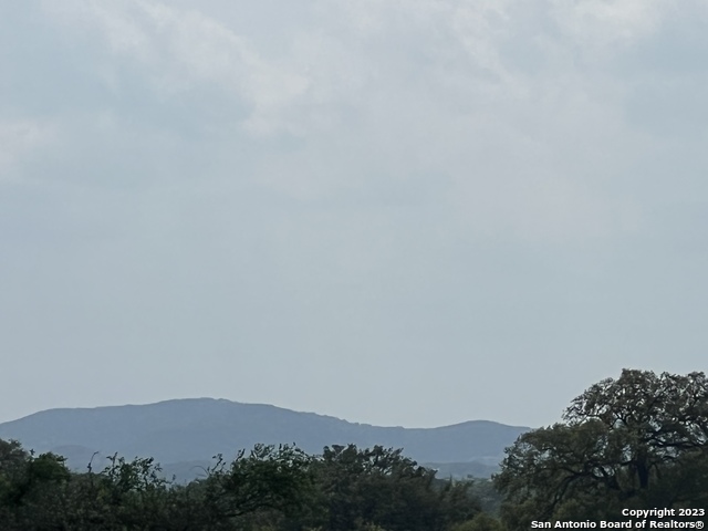 1060 Martingale Trail, Bandera, Texas image 19