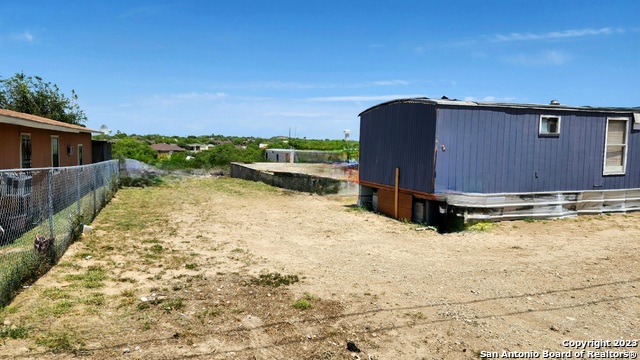 1287 Elk Lane, Eagle Pass, Texas image 2