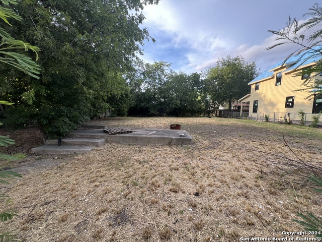 911 E Crockett St, San Antonio, Texas image 2