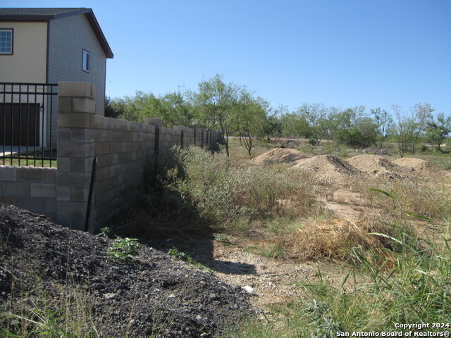 754 Cr 6843, Lytle, Texas image 1