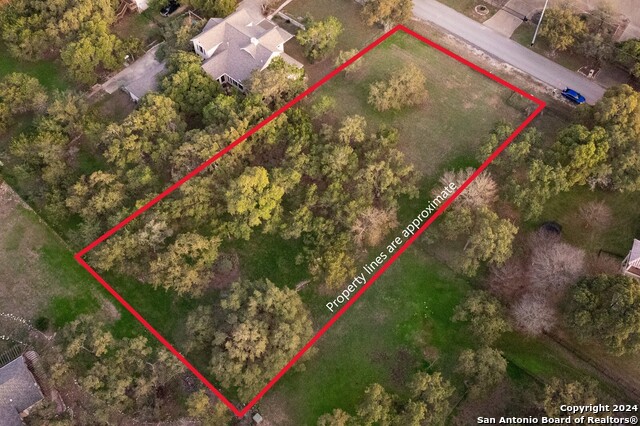 9041 Schoenthal Rd, Garden Ridge, Texas image 3