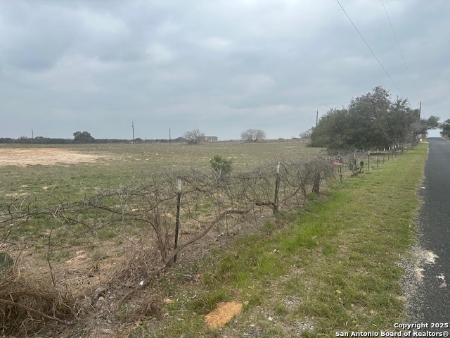 006 Stevens Rd, Von Ormy, Texas image 8