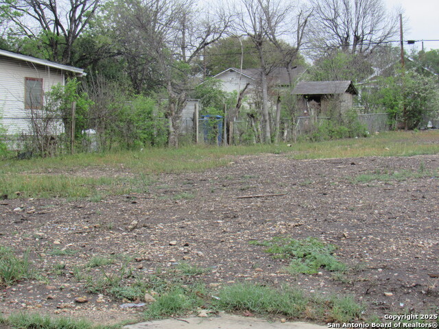 2901 S Saunders, San Antonio, Texas image 6