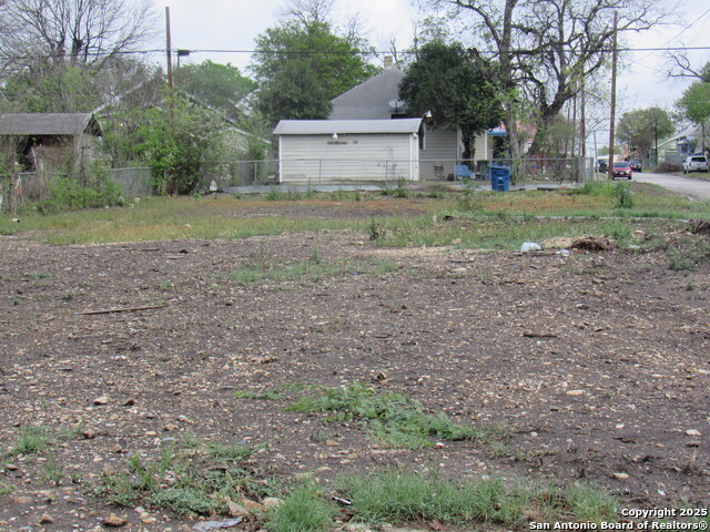 2901 S Saunders, San Antonio, Texas image 7
