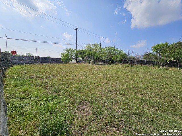 7535 Freedom Acres, San Antonio, Texas image 2